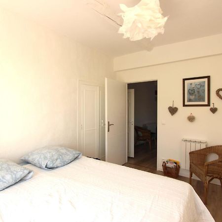 Joli Appartement Avec Balcon Au Coeur De Forcalquier Buitenkant foto