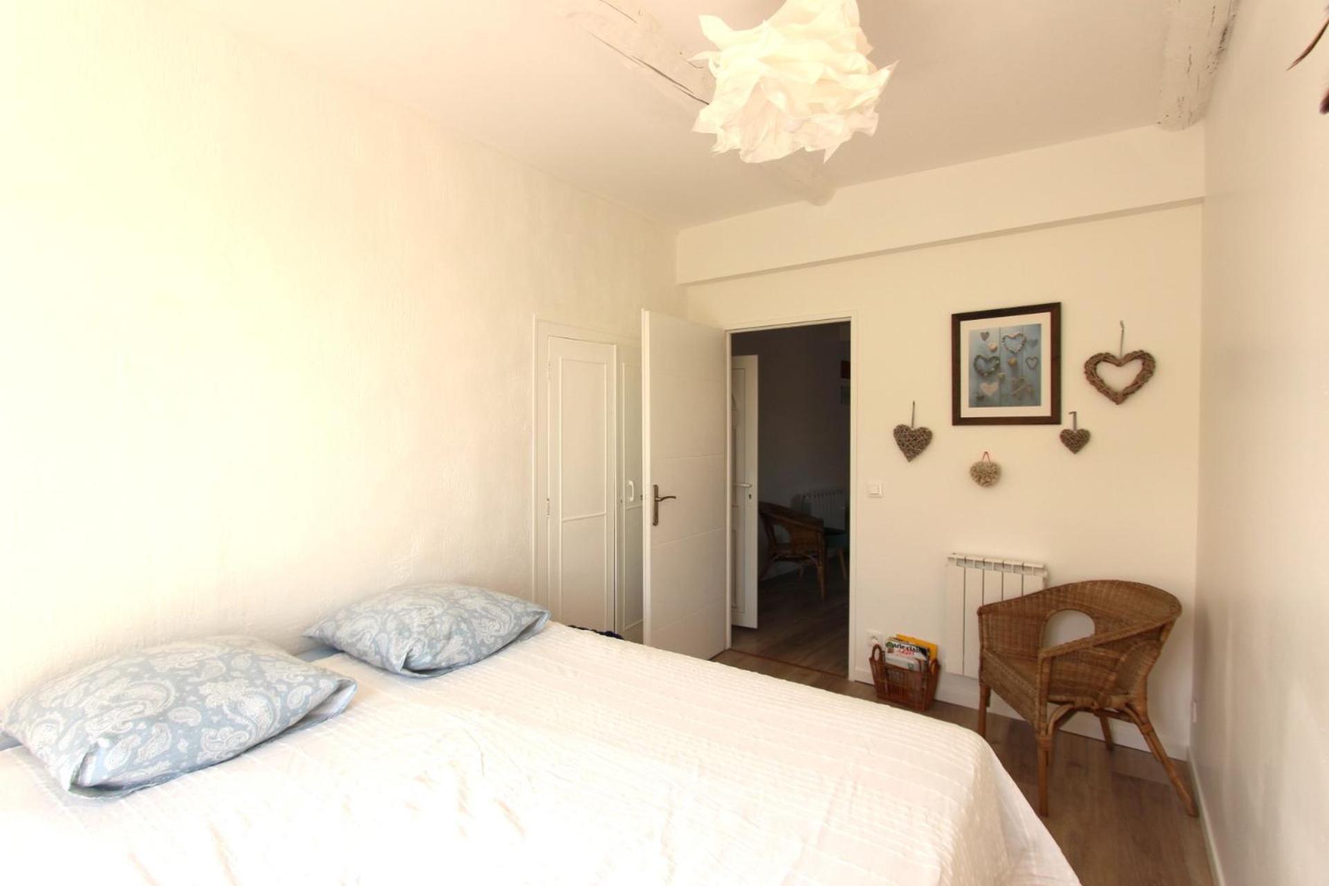 Joli Appartement Avec Balcon Au Coeur De Forcalquier Buitenkant foto