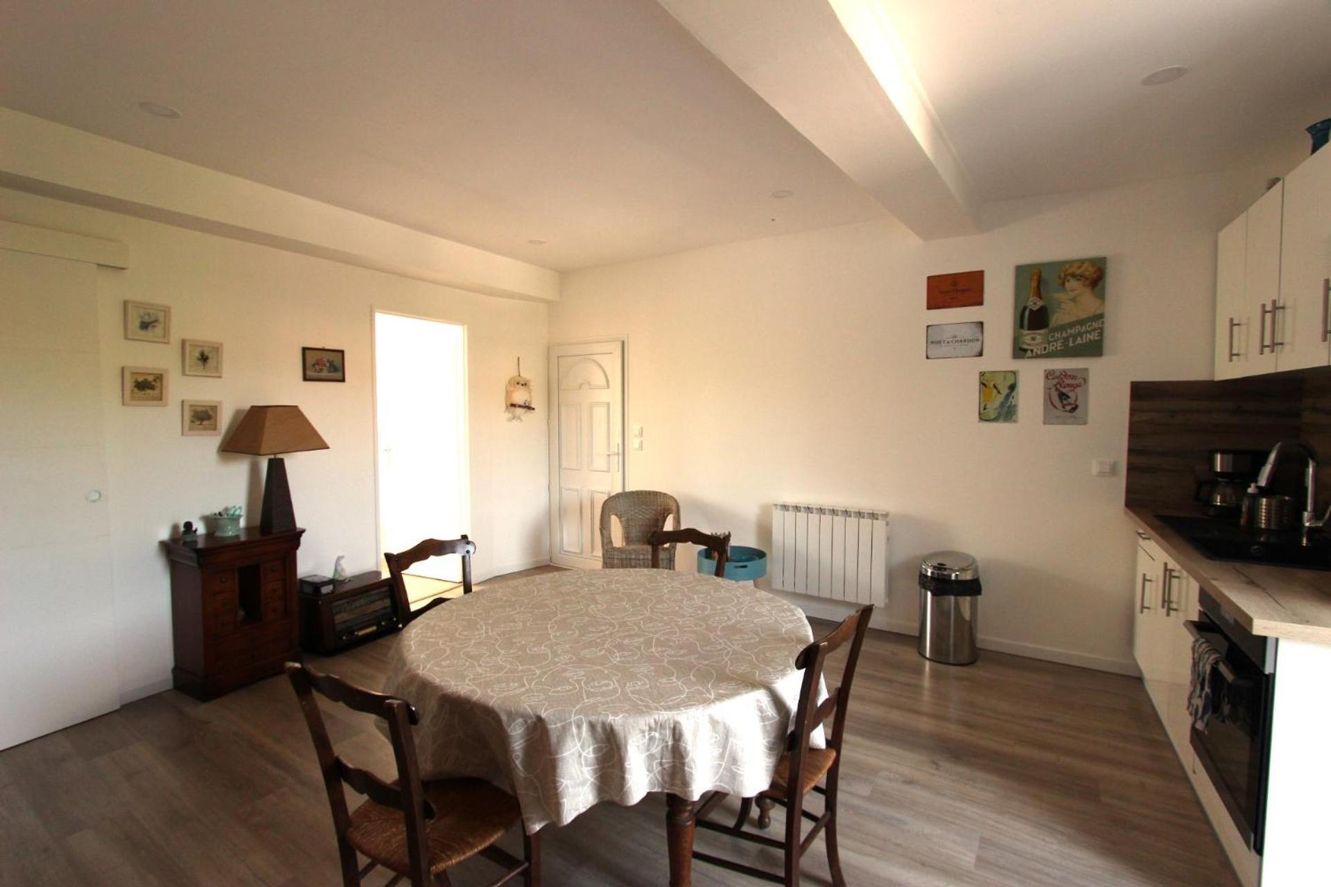 Joli Appartement Avec Balcon Au Coeur De Forcalquier Buitenkant foto